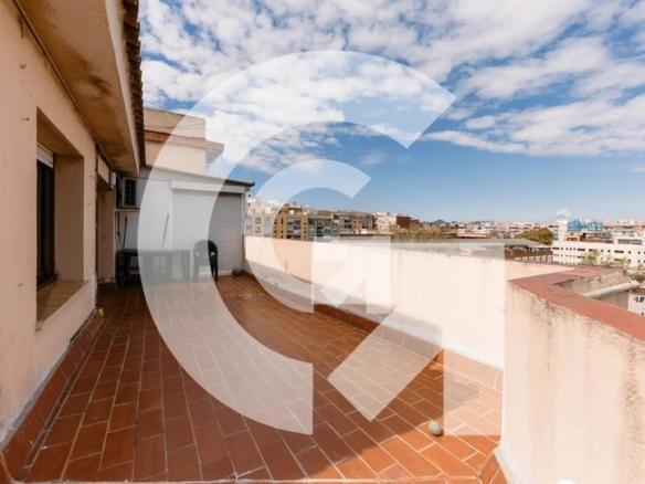 Apartment for sale in Sagnier – Plaça de Catalunya