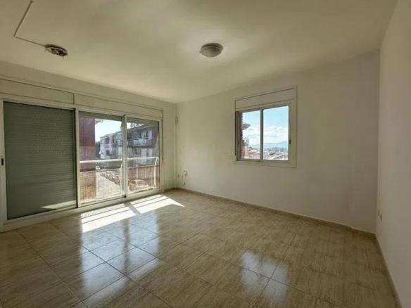 Apartment for sale in Baix Ebre, 3, Olesa de Montserrat