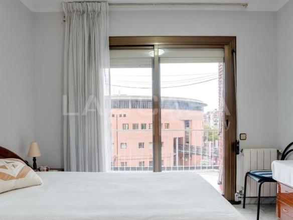 Apartment for sale in Sant Adriá Nord