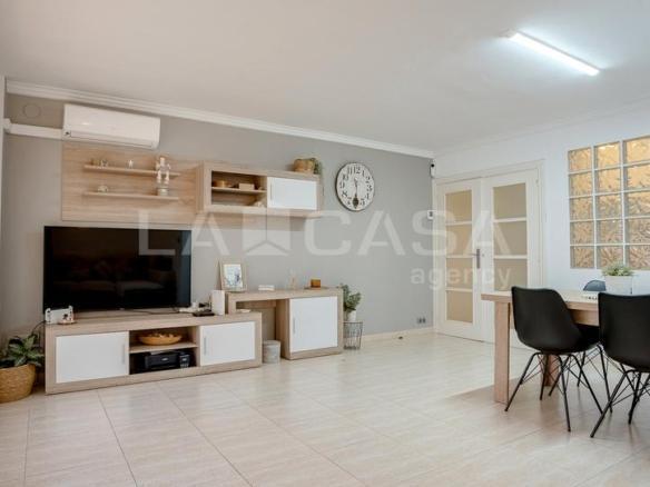 Apartment for sale in Sant Adriá Nord