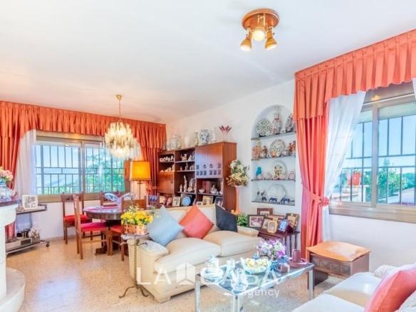 House or chalet for sale in Carrer L’atzavara, 7, Can Lloses – Can Marcer