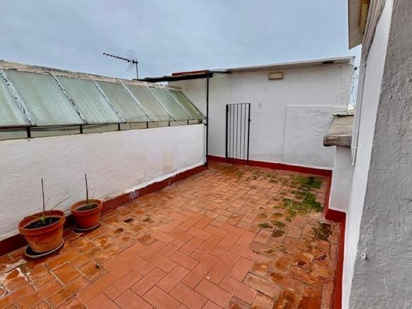 Apartment for sale on Carrer de Melcior de Palau, Sants