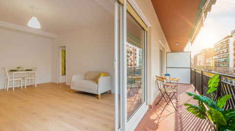 Apartment for sale on Calle Madrid, Sants-Badal