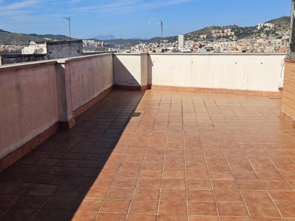 Apartment for sale on Carrer de la Circumval-lació, Fondo