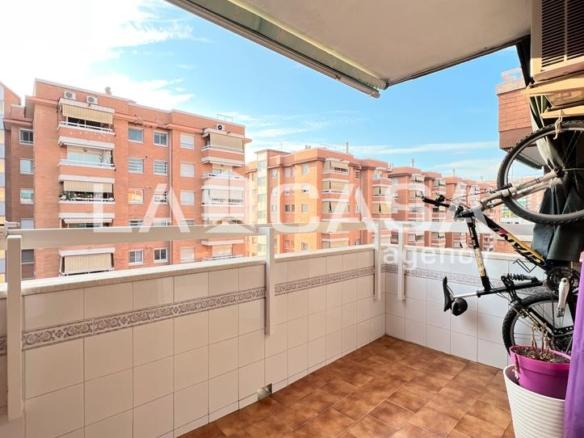 Apartment for sale in Lloreda