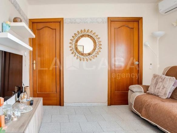 Apartment for sale on Carrer de Pablo Iglesias, La Prosperitat