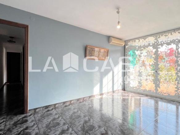 Apartment for sale on Carrer de la Democràcia, Llefià