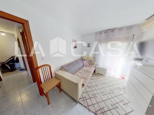 Apartment for sale in La Verneda i la Pau
