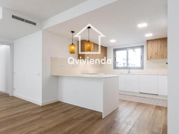 Apartment for sale in Rambla, Centre