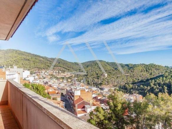 Semi-detached house for sale in Sant Climent de Llobregat