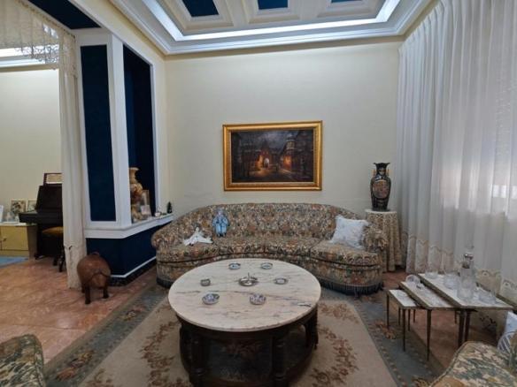 House or villa for sale on Avenida Pilar, Don Benito