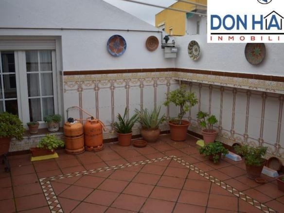 House or villa for sale in the city center