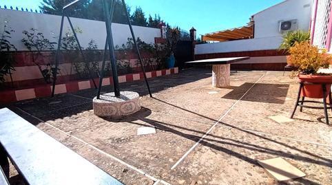 House or villa for sale in East