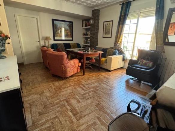 Apartment for sale on Regino de Miguel Street, Old Town