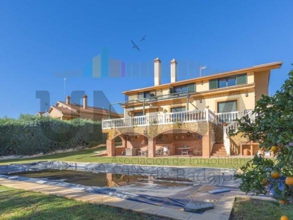 House or villa for sale in Golf Guadiana