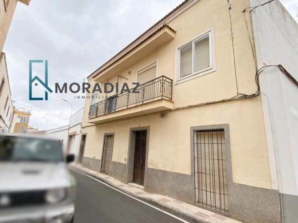 Townhouse for sale in Don Benito