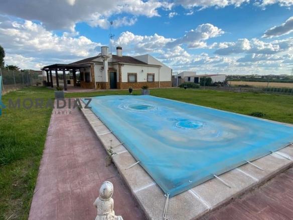 House or villa for sale in Don Benito