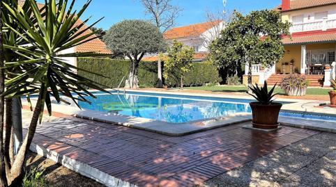 House or villa for sale on Adelfas Street, Don Benito