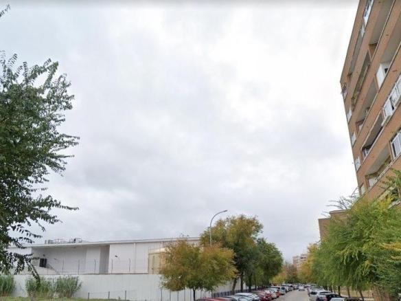 Garage for sale in Valdepasillas – La Paz – Huerta Rosales