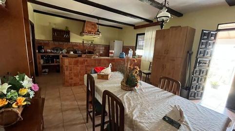 House or villa for sale in Cheles