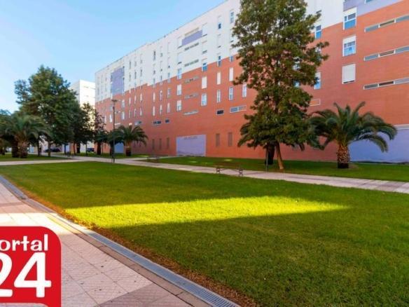 Apartment for sale on Calle Batalla de Ocaña, Golf Guadiana