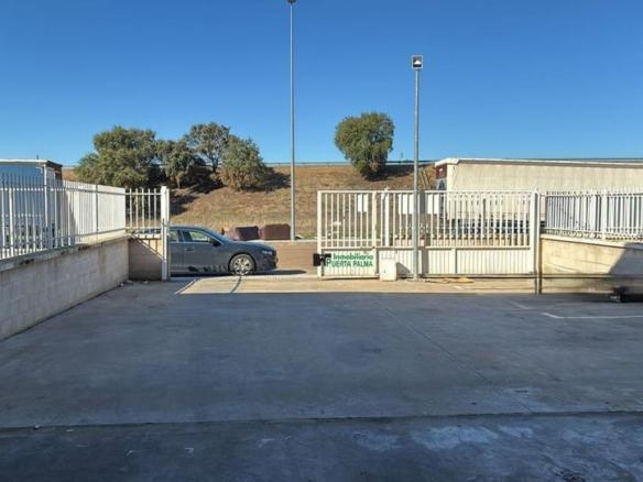 Industrial building for sale in La Estación