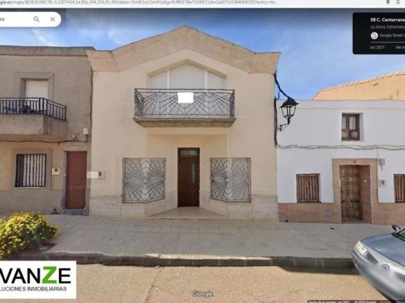 House or villa for sale in La Zarza (Badajoz)