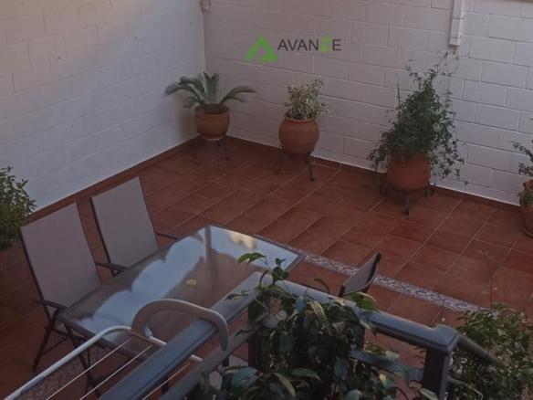 House or villa for sale in the North