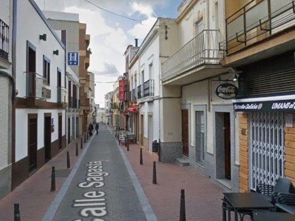 House or villa for sale in the city center