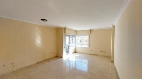 Apartment for sale on Avenida Sinforiano Madroñero, Valdepasillas – La Paz – Huerta Rosales