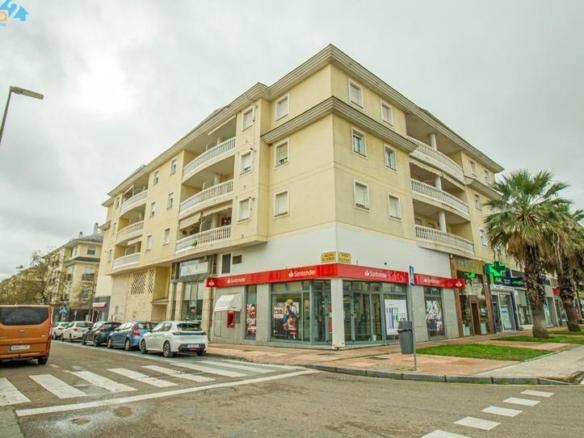 Apartment for sale on Calle Antonio de Nebrija, Avenida Elvas