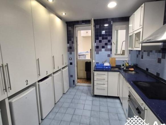 Apartment for sale in Juan de Garay Kalea, Zabala
