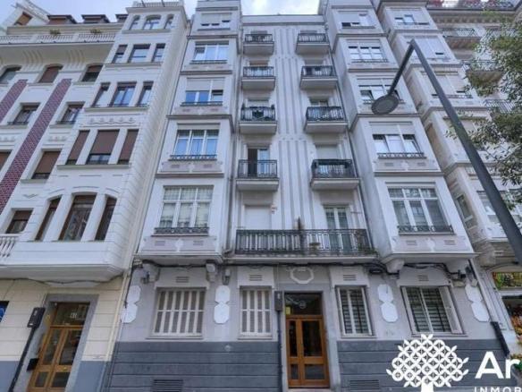 Apartment for sale in Sabino Arana – Jesuitas