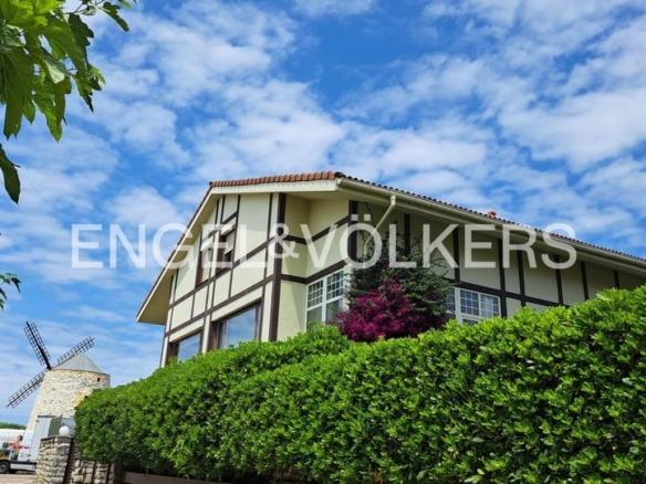 Townhouse for sale in Santa María de Getxo