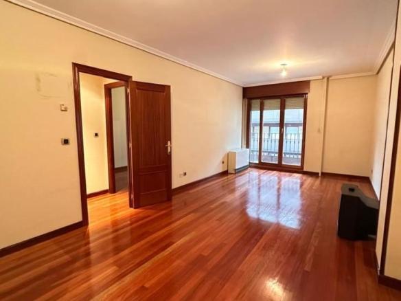 Apartment for sale in Ugao-Miraballes