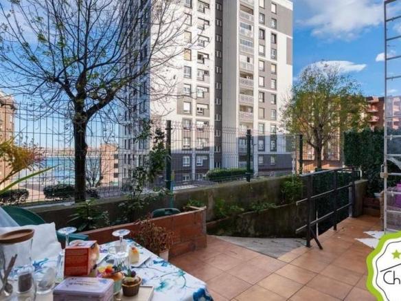 Apartment for sale on Pedro Icaza Street, Larrea – San Juan de Dios – Peñota