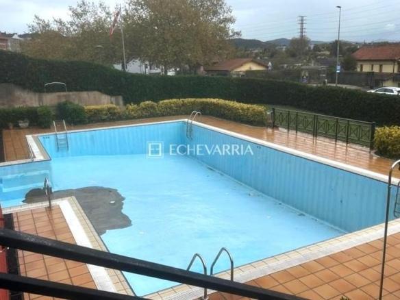 Apartment for sale in the city center – Hirigunea