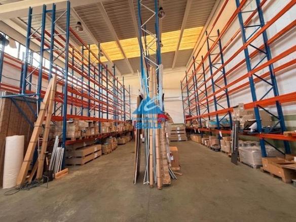 Industrial building for sale in Torrelaragoiti, Zamudio