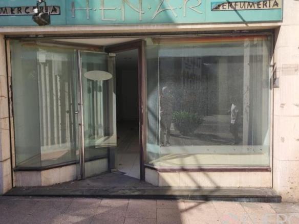 Commercial premises for sale in Kabiezes