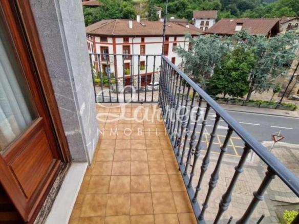 Penthouse for sale in Zeanuri