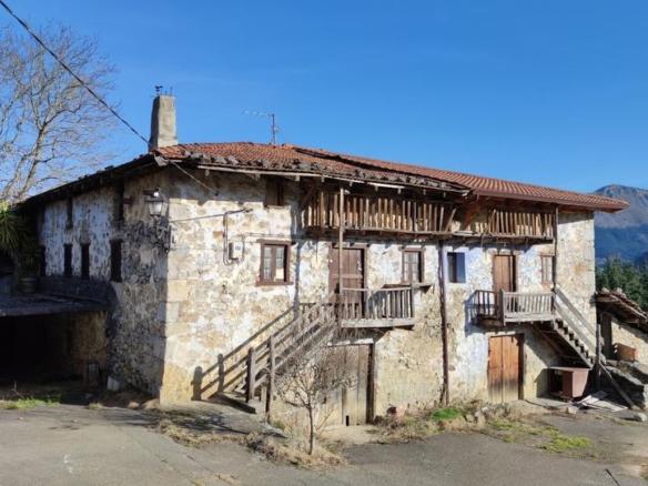 Rustic property for sale in Arostegieta, Dima