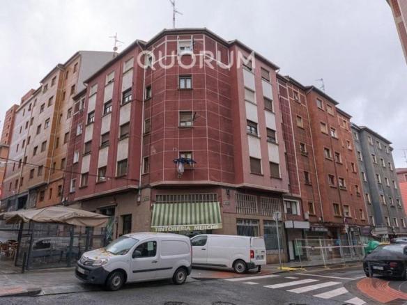 Apartment for sale in Centro – Ariz – Uribarri