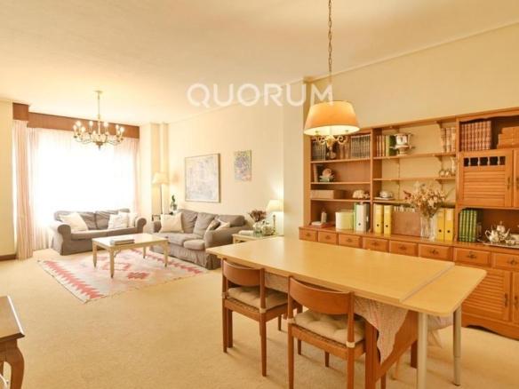 Apartment for sale in Alameda de Urquijo, Alhóndiga