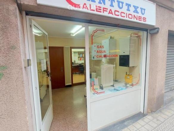 Commercial premises for sale on Calle Masustegui, Begoña