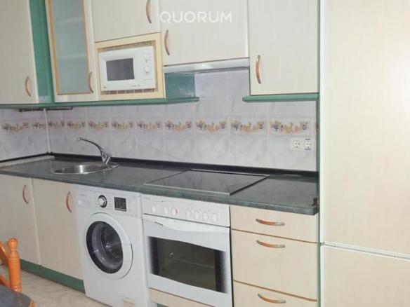 Apartment for sale on Calle Médico Antonio Eguiluz, Santutxu – Basarrate