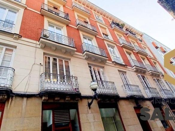 Apartment for sale in Pío Baroja Plaza, Albia