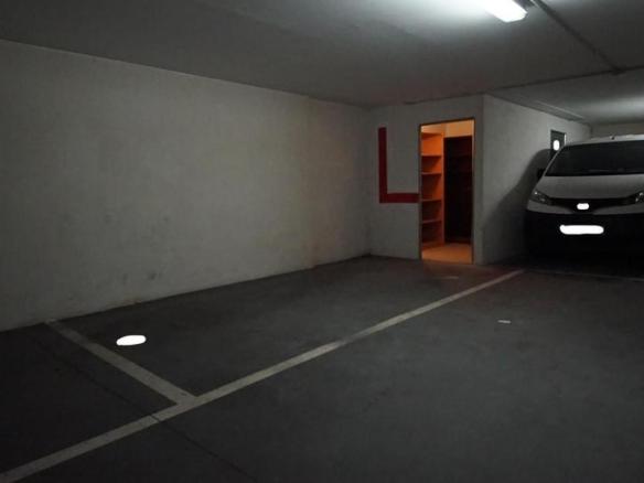 Garage for sale in Kalero – Basozelai