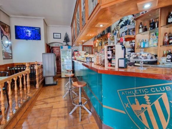Premises for sale in Zurbaranbarri Auzoa, Zurbaran