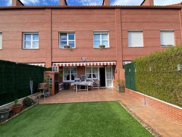 Townhouse for sale in Astigar Kalea, Durango