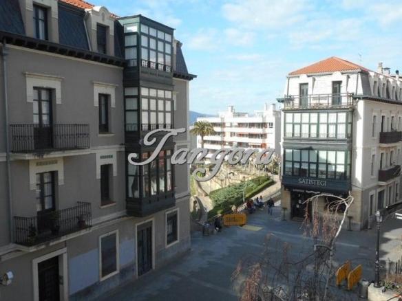 Apartment for sale on Avenida Basagoiti, Centro – Puerto Viejo